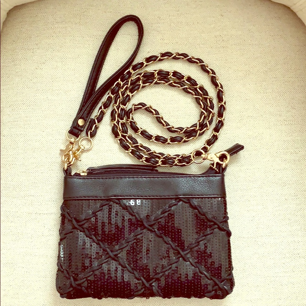 Big Buddha black crossbody cris-cross w/sequence.